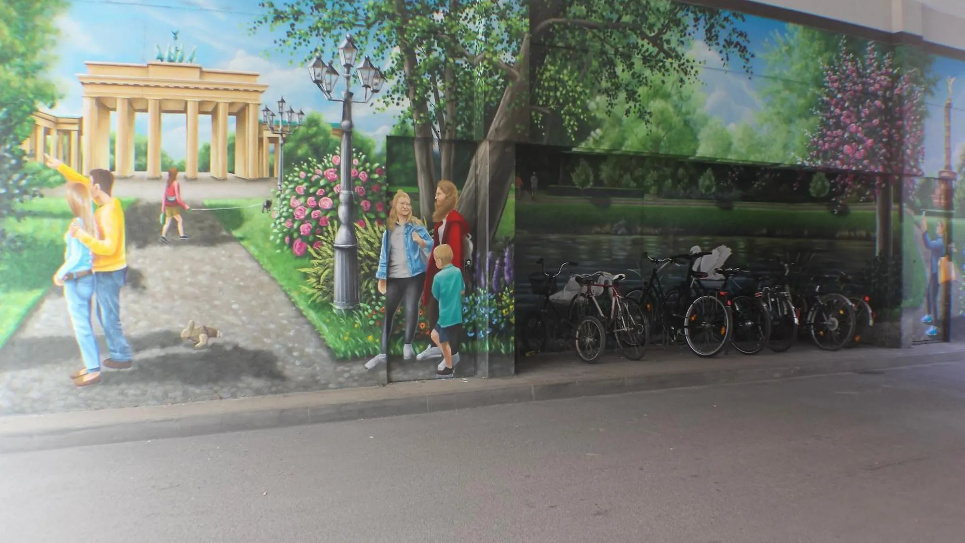 Where to Stay for Less: 4 Budget Hotels in Friedrichshain-Kreuzberg