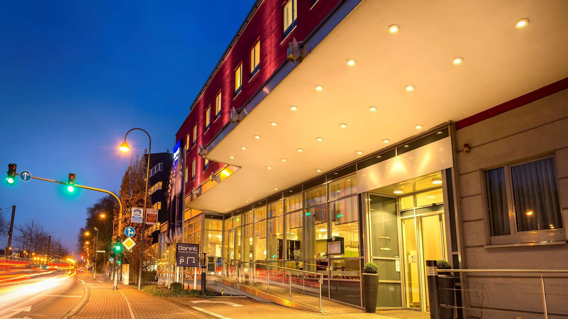4 Smart Business Hotels Near Schildergasse Worth Booking