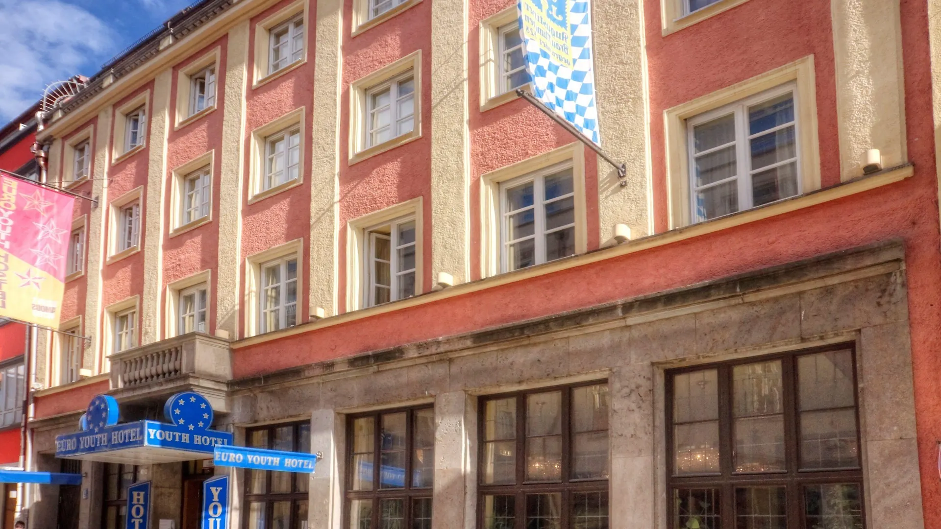 4 Budget Hotels In Munich City Centre That Stand Out